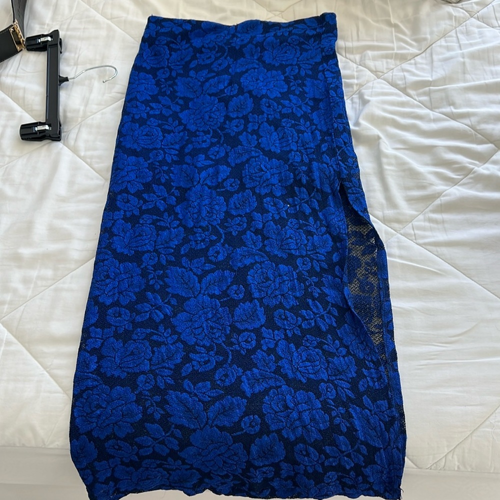 TOWER blue flowery/lace midi skirt
